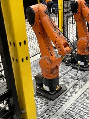 Kuka 6-Axis Robot KR10